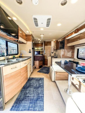 Navi- HUGE yard- MEGA playset- CUTE RV